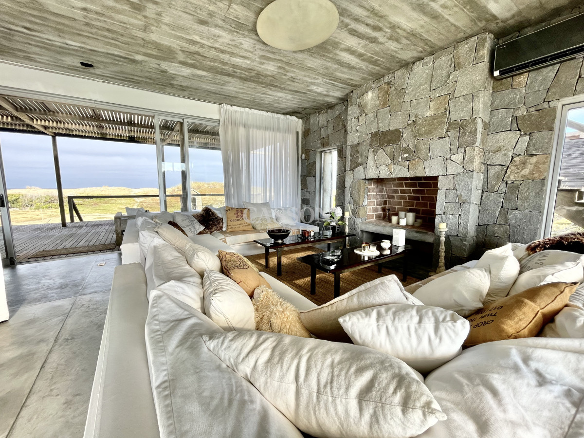 Casa única sobre el mar jose ignacio - Imagen 14