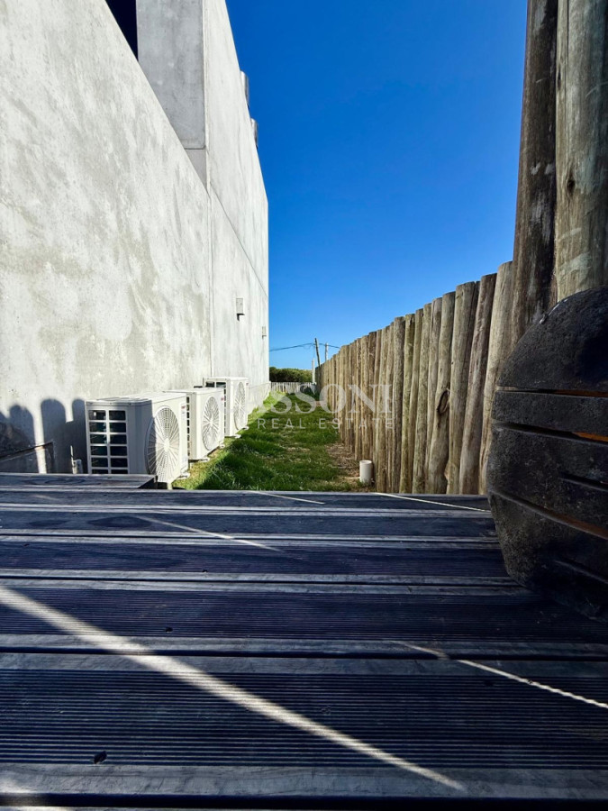 Casa a estrenar primera linea en La Juanita - Imagen 33