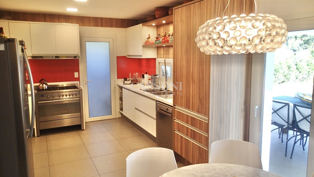 Espectacular Casa En La Arbolada 4 Dormitorios - Imagen 4