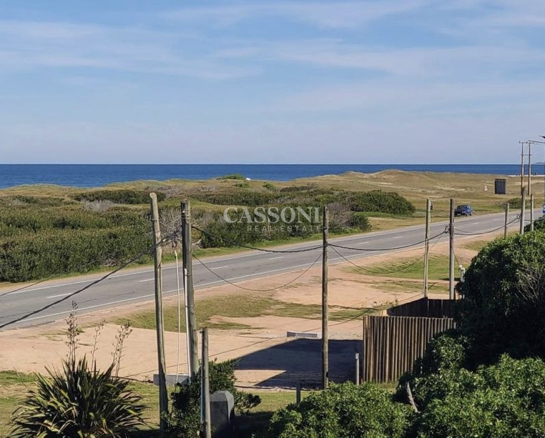 Casa a estrenar primera linea en La Juanita - Imagen 7