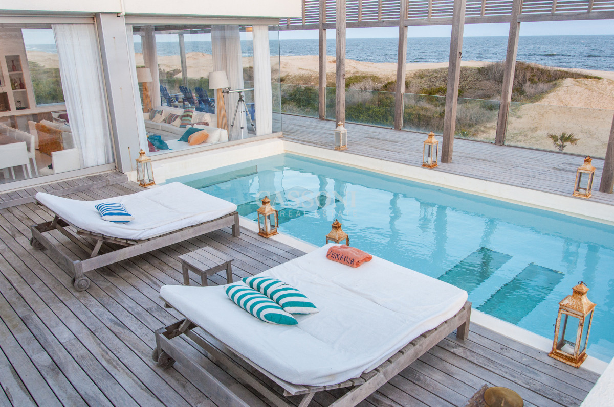 Una joya arquitectónica sobre el mar. - Imagen 20