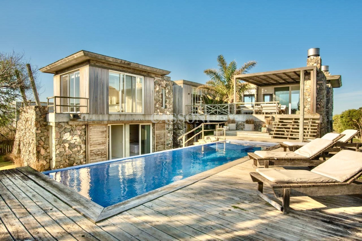 Refugio de diseño en Club de mar