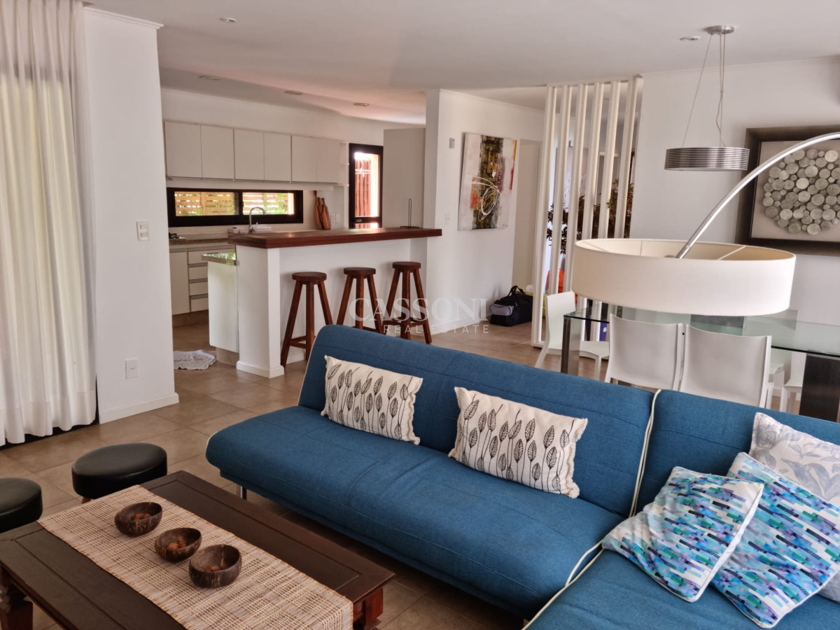 Hermosa Casa de 2 Dormitorios - Imagen 3