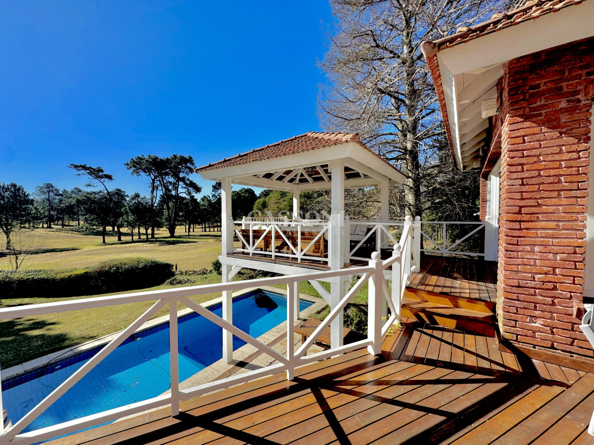 Residencia clásica con encanto colonial frente al golf - Imagen 6