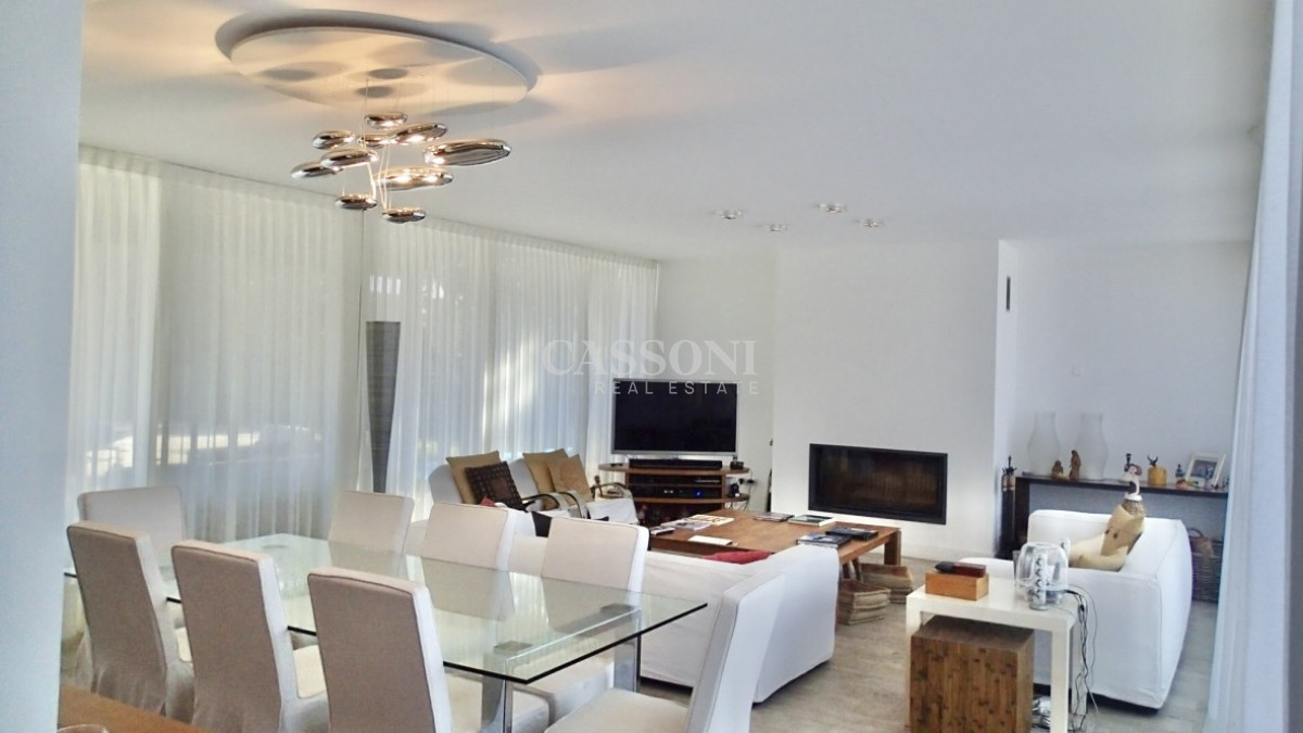 Espectacular Casa En La Arbolada 4 Dormitorios - Imagen 6