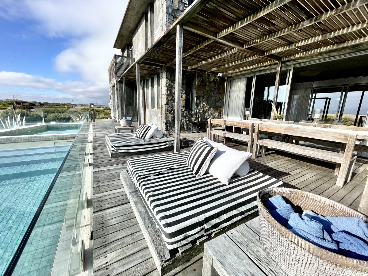 Casa única sobre el mar jose ignacio - Imagen 4