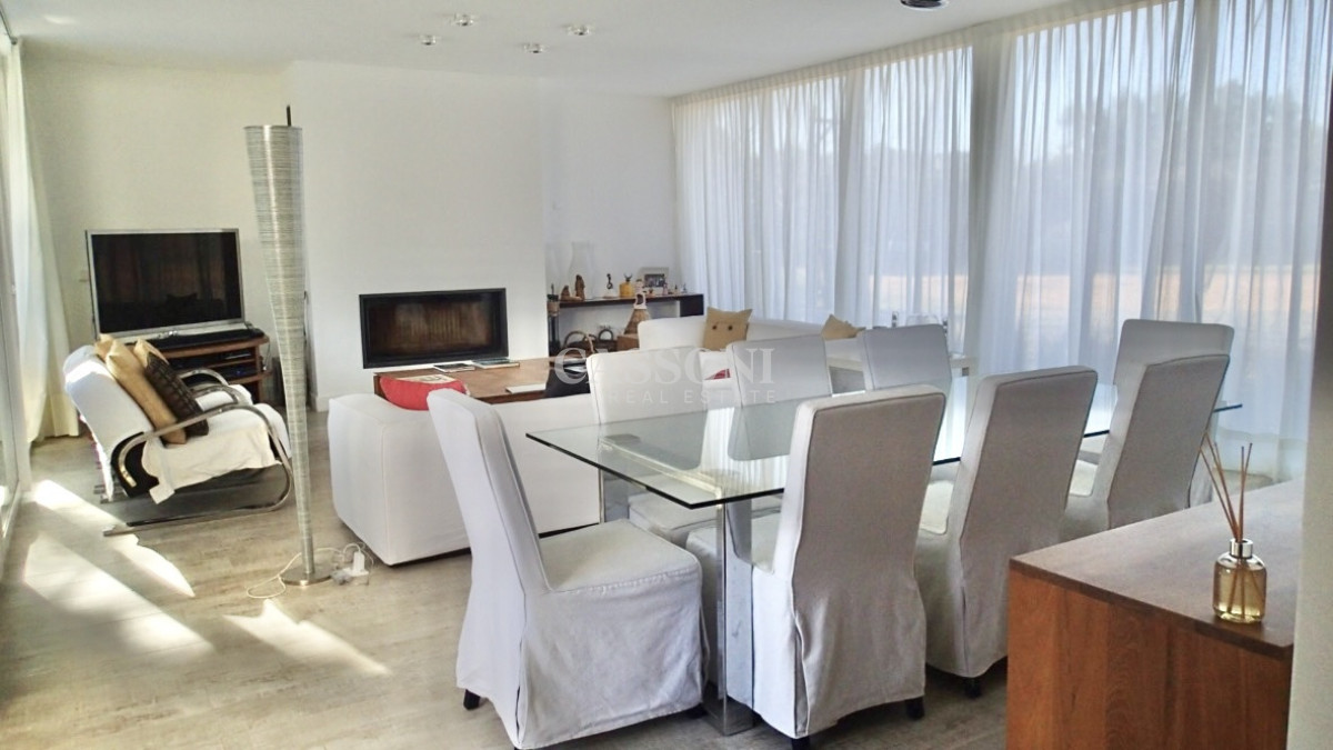 Espectacular Casa En La Arbolada 4 Dormitorios - Imagen 3