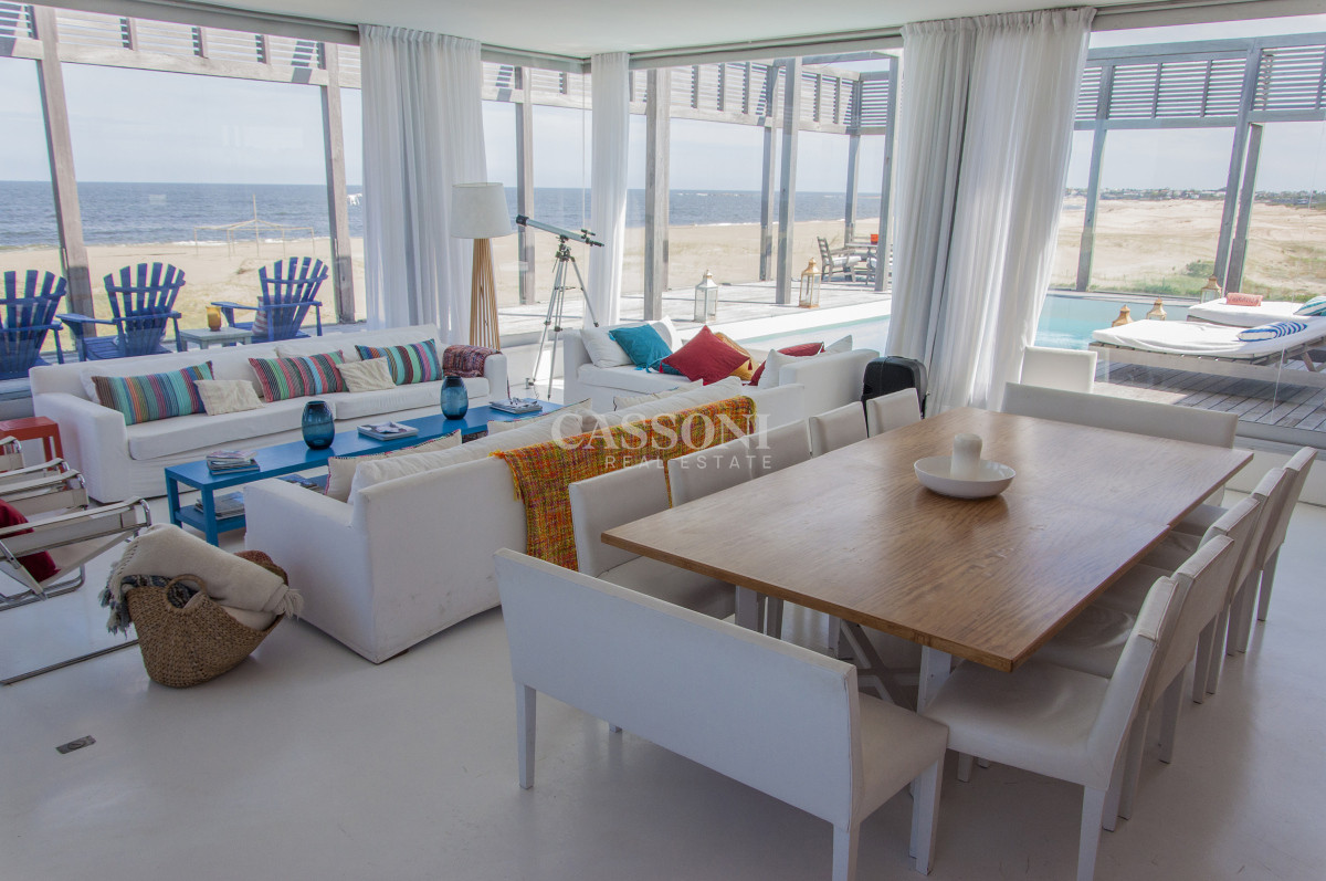 Una joya arquitectónica sobre el mar. - Imagen 25