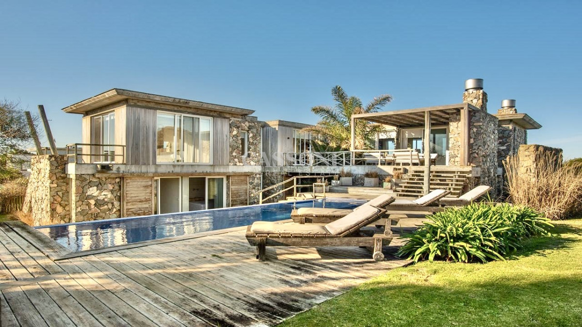 Refugio de diseño en Club de mar - Imagen 3