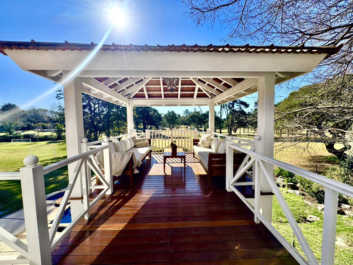 Residencia clásica con encanto colonial frente al golf - Imagen 5