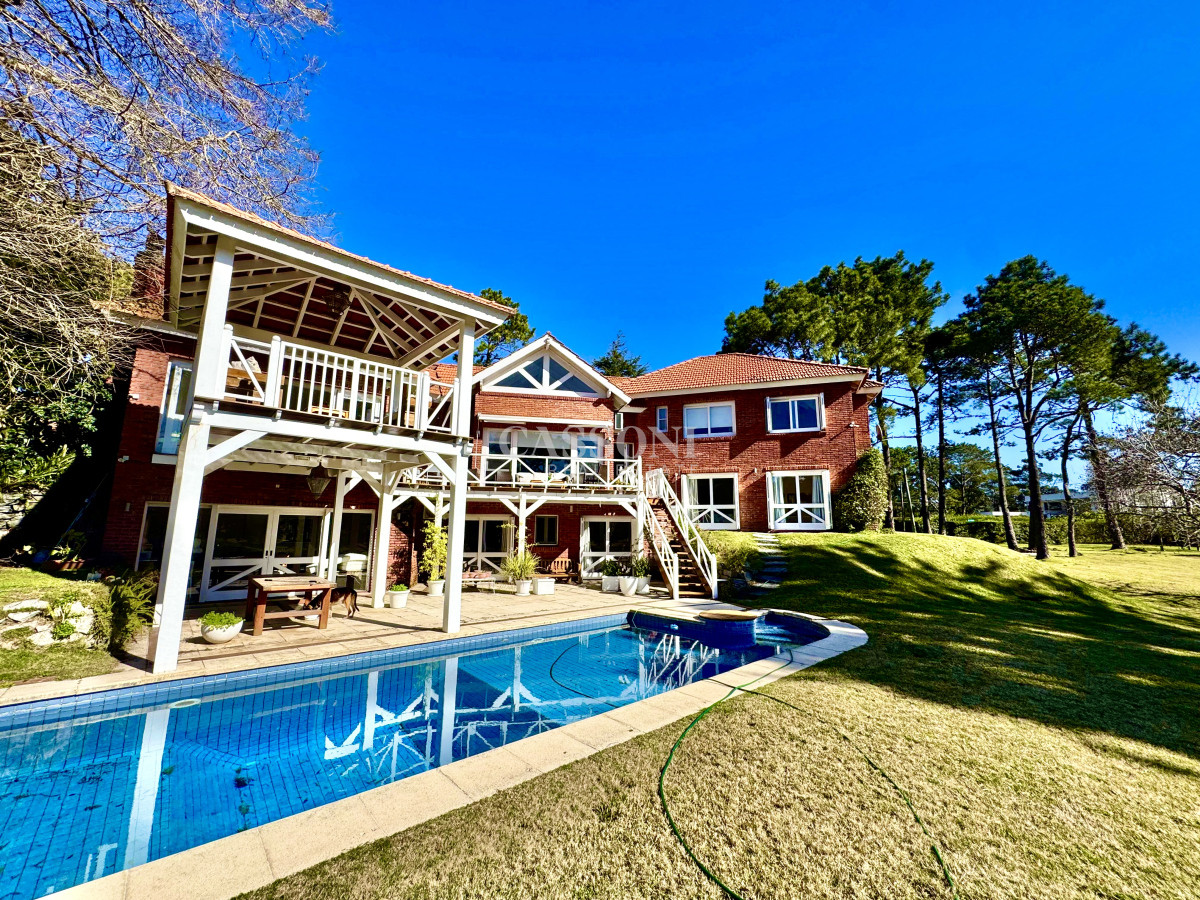 Residencia clásica con encanto colonial frente al golf - Imagen 8