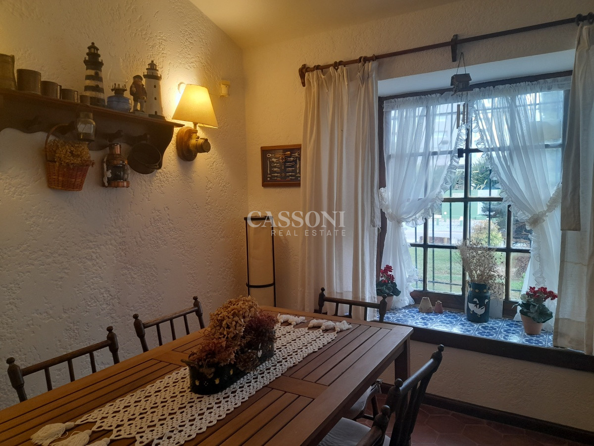 Venta Casa de 3 Dormitorios, A pasos de Playa Brava - Imagen 3