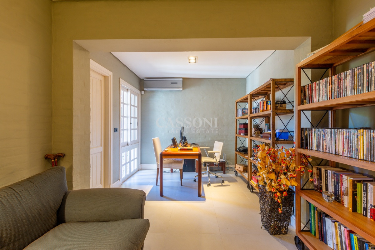 Venta, Residencia en barrio Lugano, 9 Dormitorios - Imagen 4