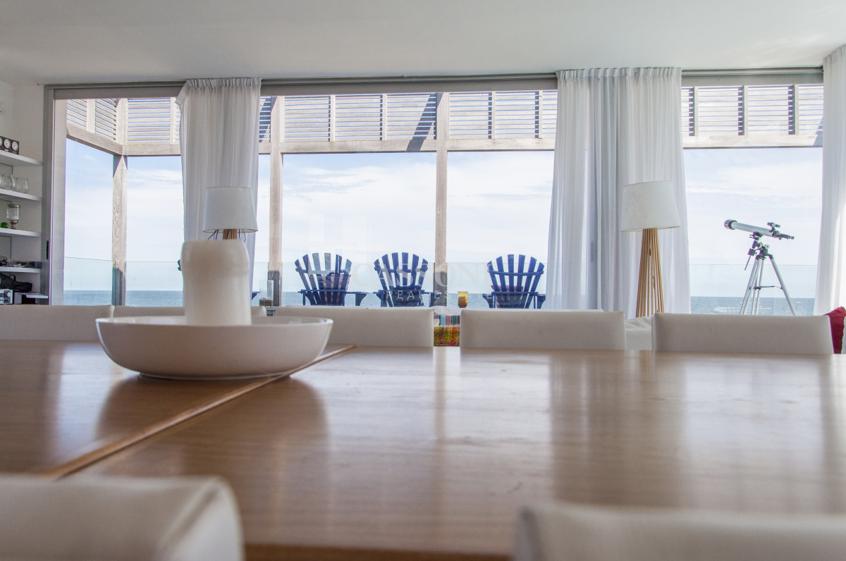 Una joya arquitectónica sobre el mar. - Imagen 29