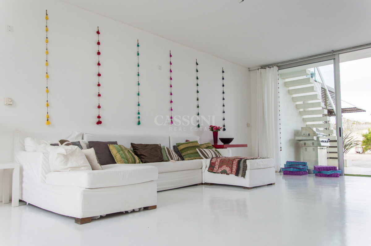 Una joya arquitectónica sobre el mar. - Imagen 46