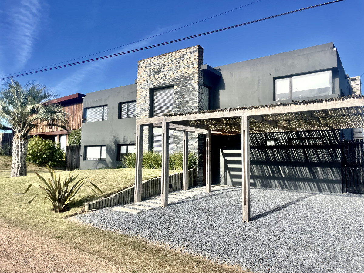 Casa segunda linea en Montoya
