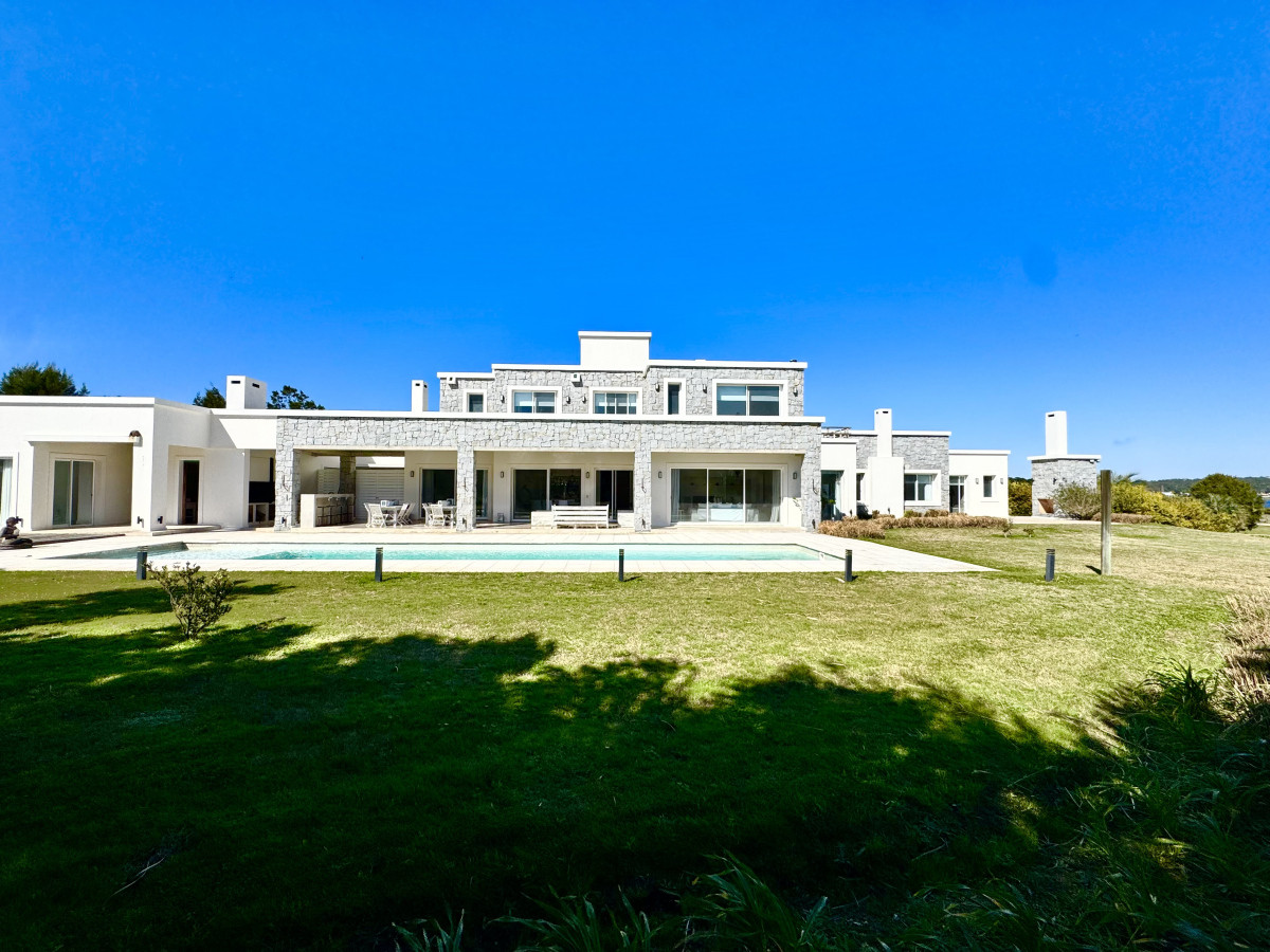 Casa en Laguna Estates