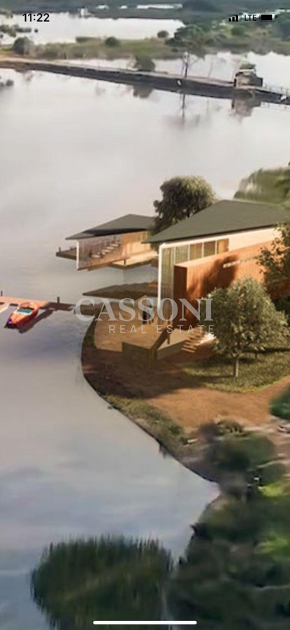 Venta Terreno para Inversión, con proyecto de Complejo Turistico en primera linea al agua - Imagen 3