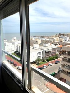 Apartamento - Península con vista al Mar piso alto.