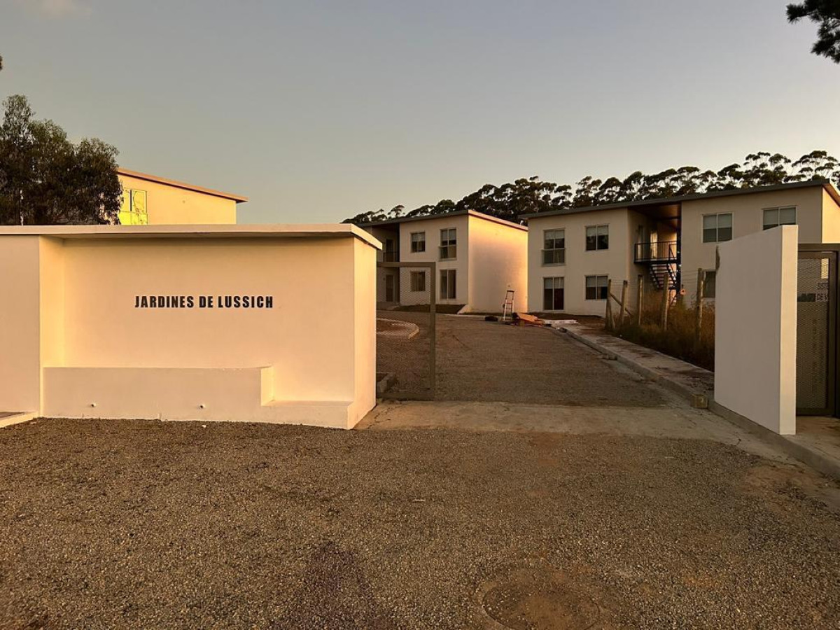 Venta de apartamento en BARRIO CERRADO JARDINES DE LUSSICH