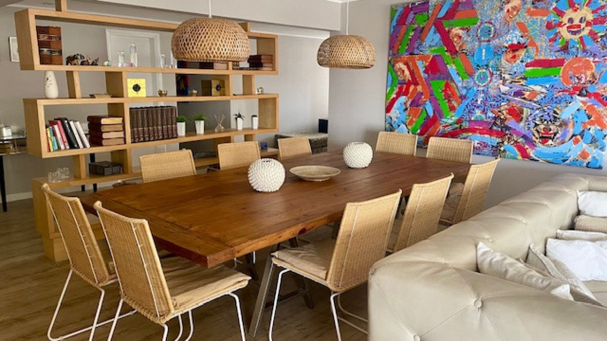 Venta de Apartamento a Nuevo en Península, vista al Puerto de Punta del Este 