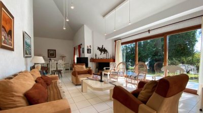 VENTA Y ALQUILER ANUAL chalet de 6 dormitorios y 5 baños, zona Shopping Punta del Este 