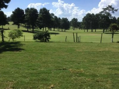 Espectacular Terreno de 3.700m2 con vista al Golf.