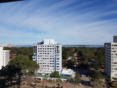 Torre Greenlife, 2 dormitorios con 3 baños, vista a la mansa