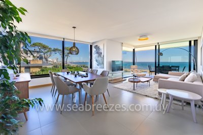 Alquiler Anual - Mansa - Punta del Este - 3 Dormitorios - excelente ubicación y servicios 