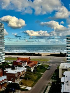 Apartamento 3 dormitorios con vista al mar en ubicación privilegiada