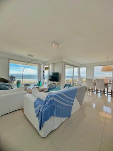 PENTHOUSE DUPLEX VILLA BRAVA 3 DORMITORIOS, PISCINA CLIMATIZADA, PARRILLERO Y 2 COCHERAS
