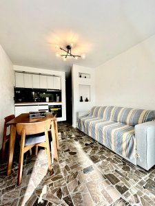 Peninsula 1 dormitorio definido con cochera. Bajos gastos comunes!