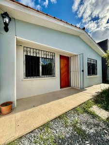 Venta Casa 2 dormitorios Barrio Leonel Maldonado