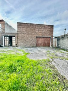 Galpon con Casa 2 dormitorios Barrio Odizzio Maldonado 