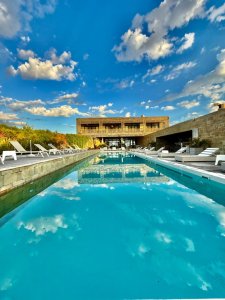 Venta de Casa 3 DORMITORIOS y Servicio en Club del Mar, José Ignacio. 