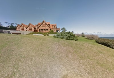 Espectacular Mansion 8 dormitorios primera linea frente al Mar! Terreno 4.885m2