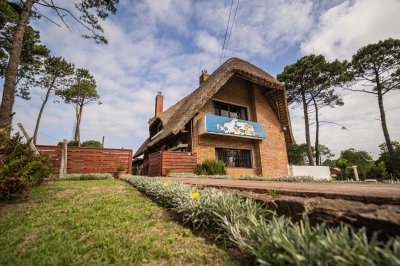 Casa de 3 dormitorios en zona residencial +Vivienda +Inversión +Emprendimiento 