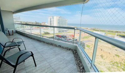 Alquiler de Apto con 3 Dormitorios Parrillero Piscina Gimnasio Playroom y másen playa Brava Punta del Este