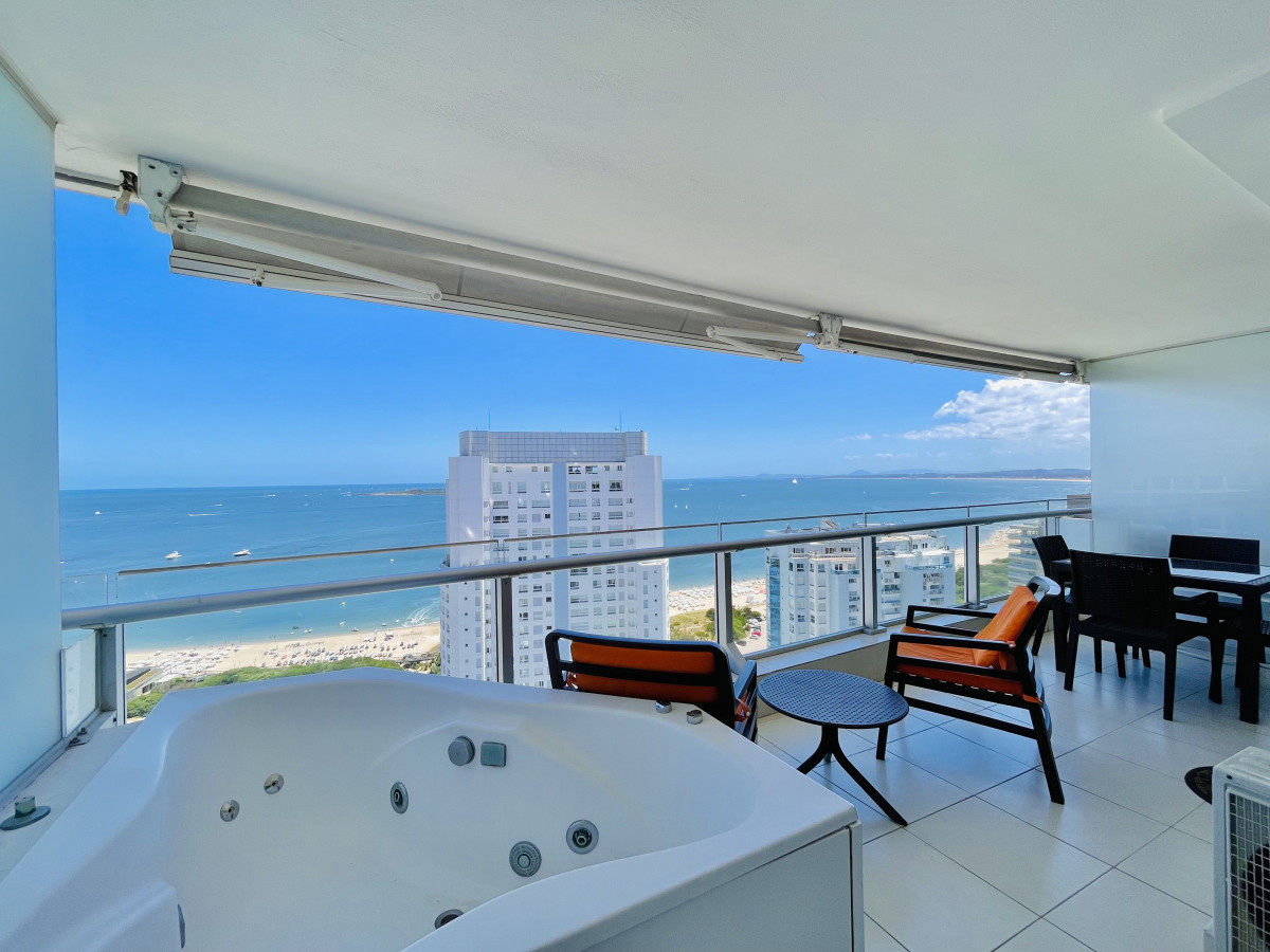 Imagen de Unidad Exclusiva en Season Tower | Piso Alto con Vista al Mar