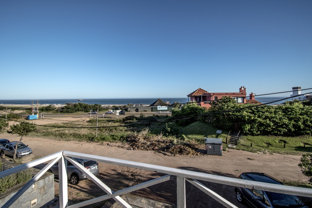 Imagen de Casa en Montoya, La Barra. 4 dormitorios, terreno de 600 m²