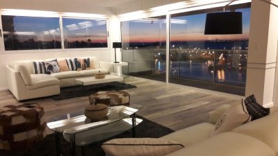 Apartamento de 6 Dormitorios Frente al Puerto de Punta del Este