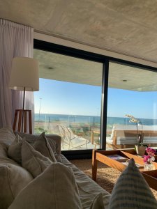 Exclusividad frente al mar en Aldeana, Manantiales. 4 suites en gran metraje 