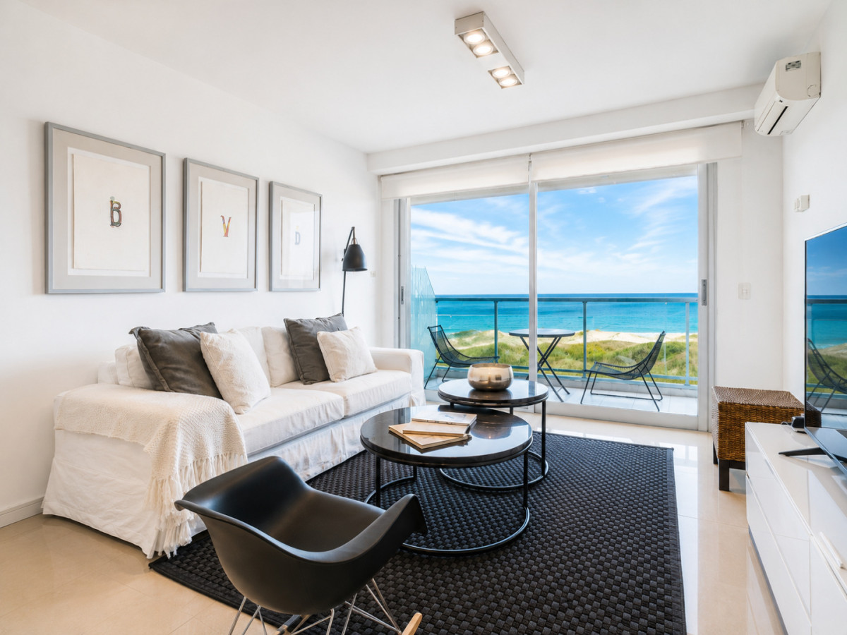 Apartamento Frente al Mar de 3 Dormitorios, Playa Brava Punta del Este