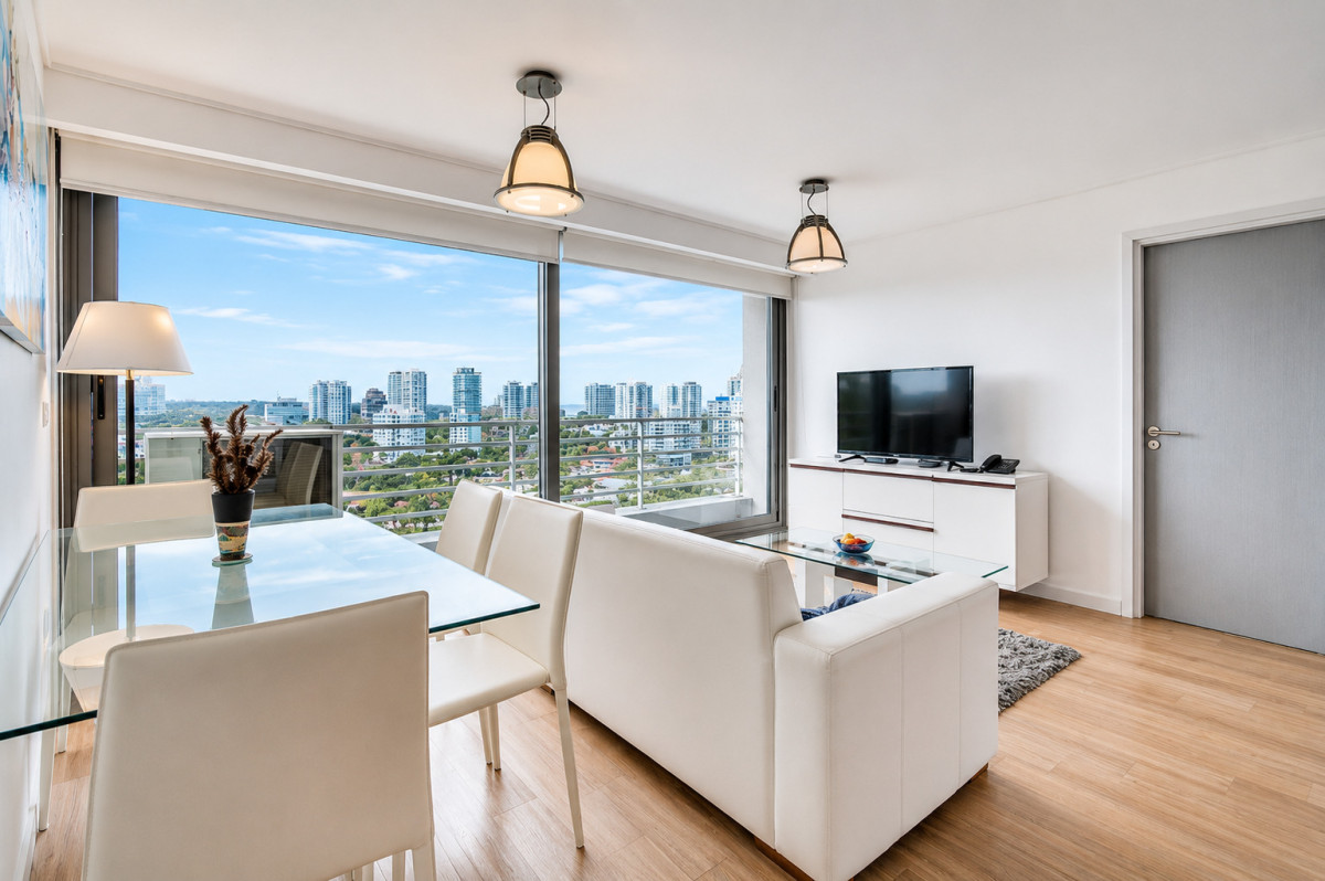 Moderno Apartamento de 2 Dormitorios - Punta del Este