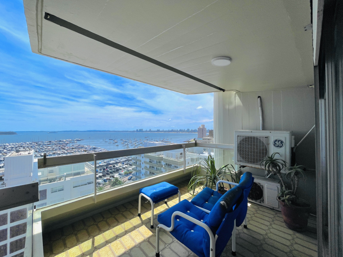 Apartamento de 4 Dormitorios en Venta, Península de Punta del Este