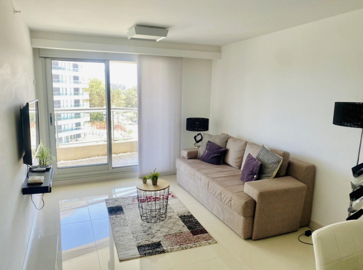Apartamento de 1 Dormitorio en playa Brava, Punta del Este