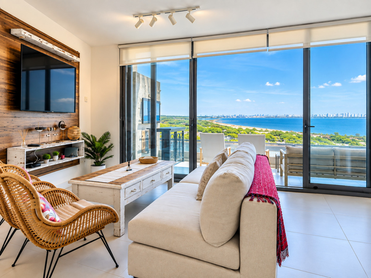 Venta de Apartamento de 2 Dormitorios y Parrillero en la Loma de la Ballena en exclusivo complejo