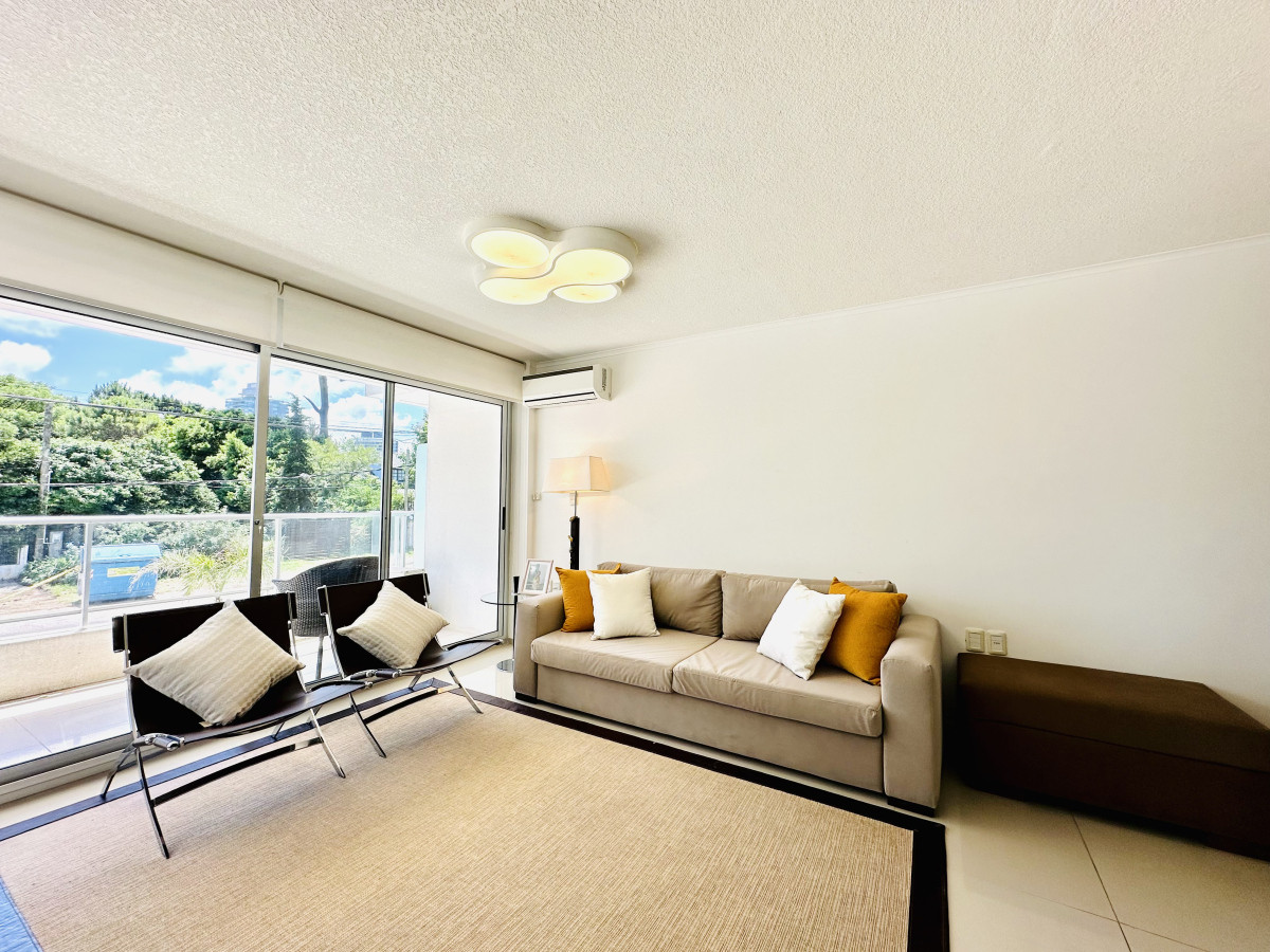 Apartamento de 1 Dormitorio en alquiler temporario ubicado entre playas Mansa y Brava, Aidy Grill