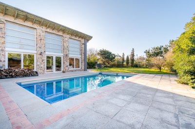 Espectacular Casa de 4 Dormitorios Frente al Mar - Punta del Este