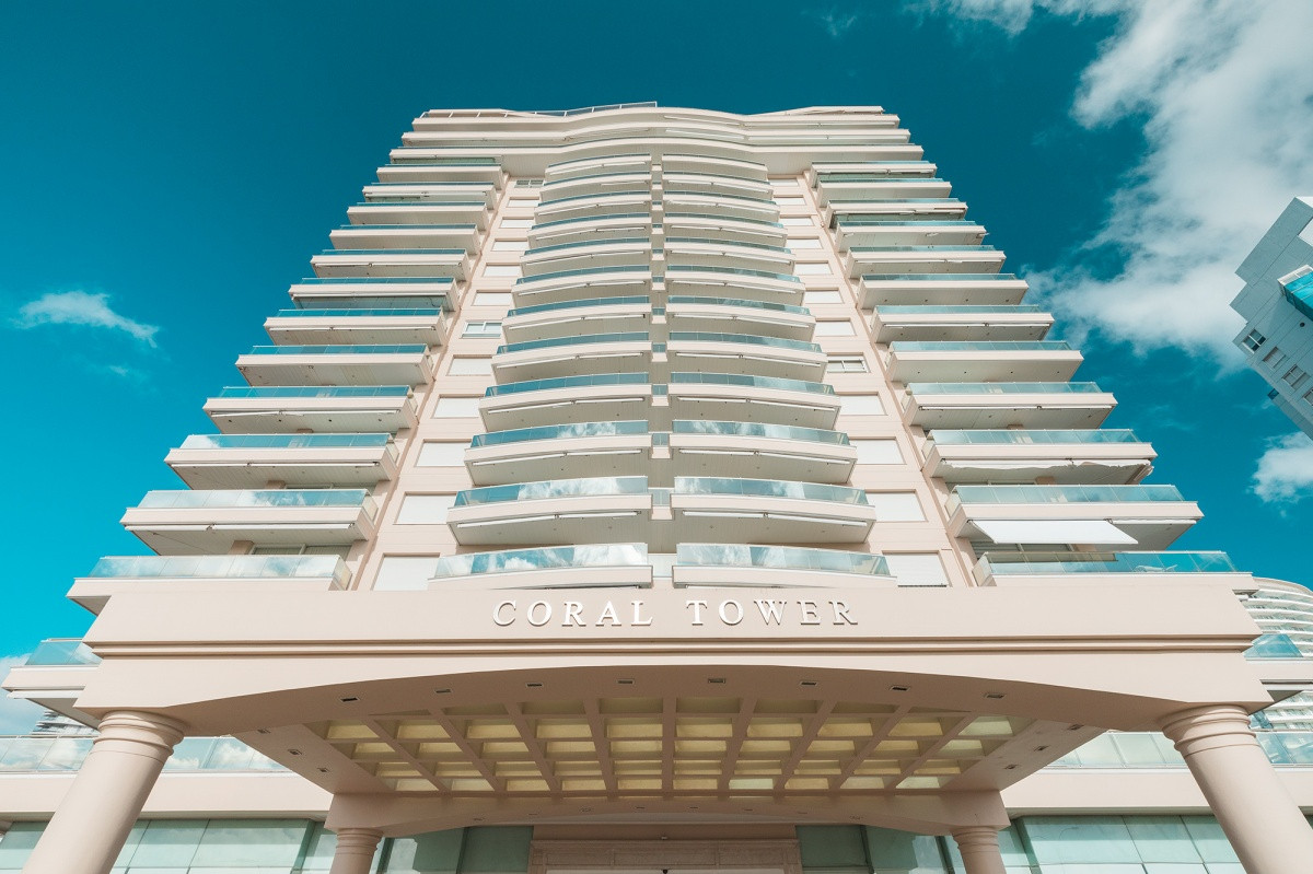 Edificio Coral Tower